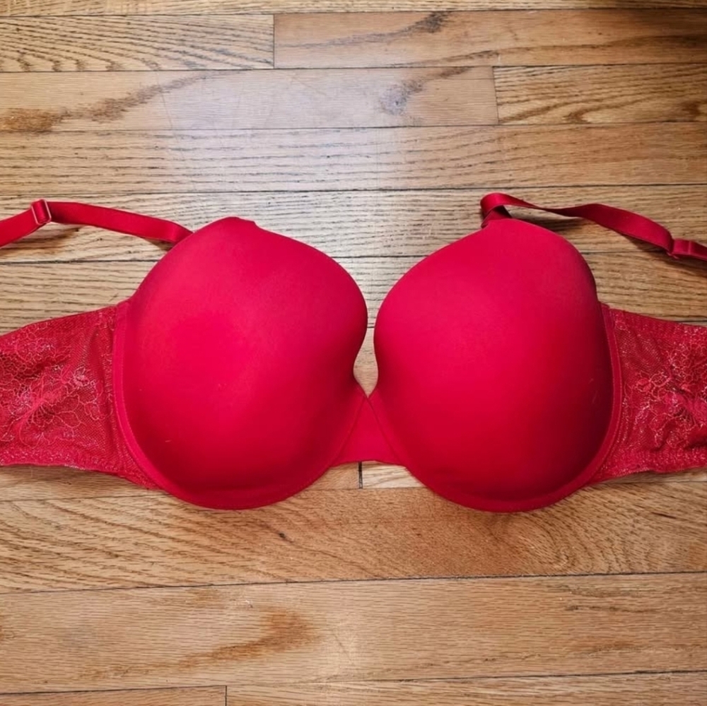Victoria Secrets Bra 38DDD